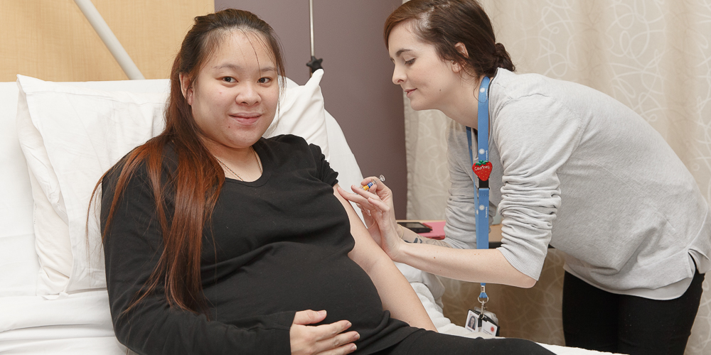 Mum-to-be having flu vaccine