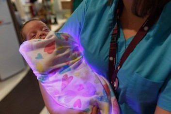 Baby in Biliblanket